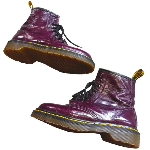 Vintage Dr. Martens Boots Purple Patent Leather Made in England Womens UK 5 US 7 - Picture 1 of 9